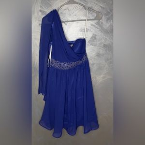 BLUE CINDY SLEEVELESS FORMAL DRESS